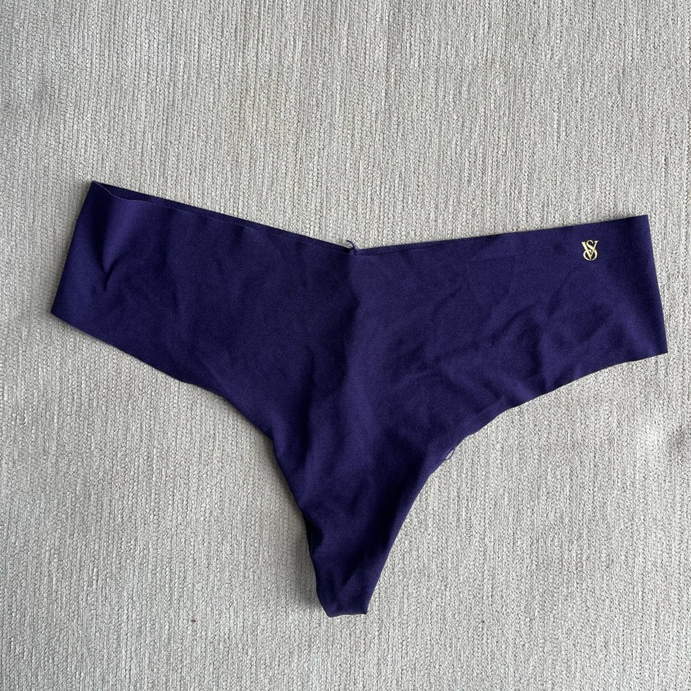 Women’s Victoria’s Secret No Show Purple Thong Pantie Size Large New Condition